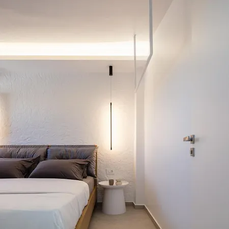 בית נופש Akonizia Luxury House - With Private Heated Pool And Jacuzzi *