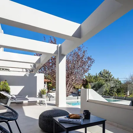 Akonizia Luxury House - With Private Heated Pool And Jacuzzi בית נופש *