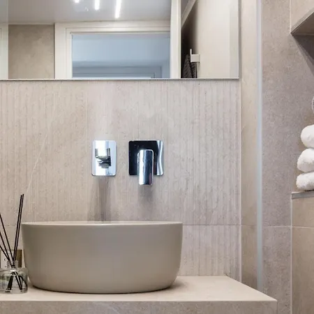 Holiday home Akonizia Luxury House - With Private Heated Pool And Jacuzzi Dhramia